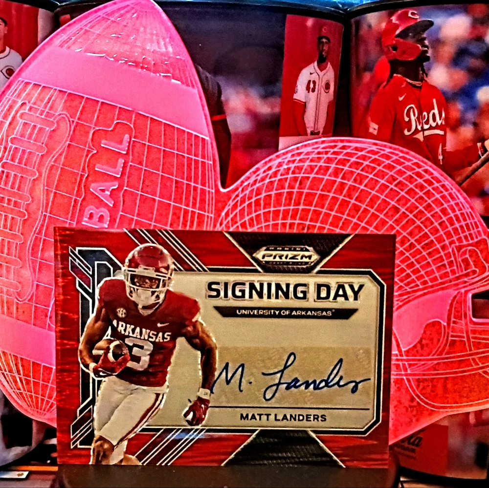 Matt Landers Serial Numbered/5 Autographed Rookie Card.
